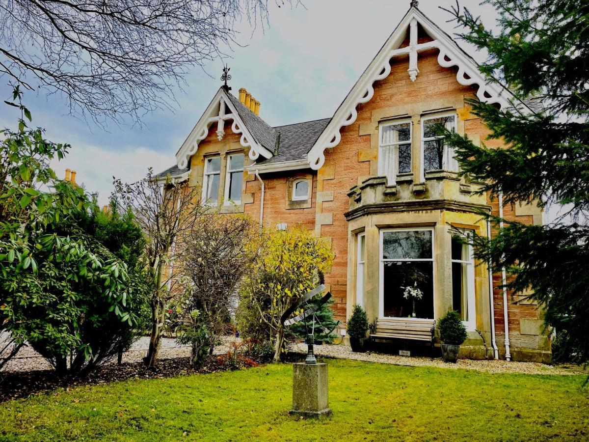 Ladies Lodge Inverness Exterior photo